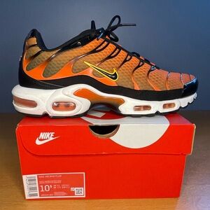 Nike Air Max Plus “Safety Orange”